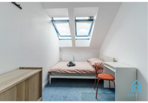 Uranus Room 5 min to Old Town Gdansk